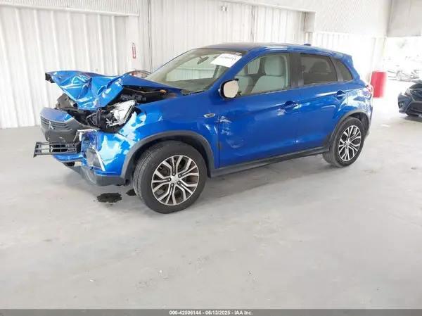 JA4AP3AU6HZ005708 2017 MITSUBISHI OUTLANDER - Image 2