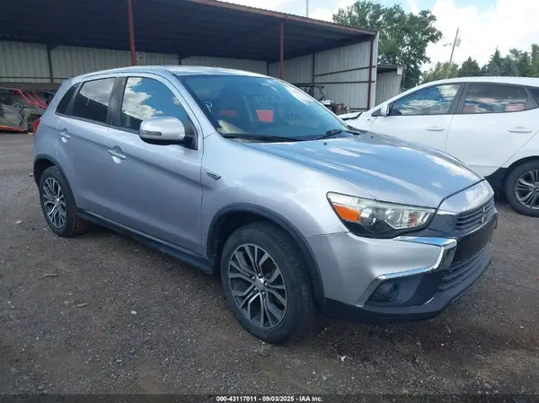 JA4AP3AU6HZ009354 2017 MITSUBISHI OUTLANDER - Image 1
