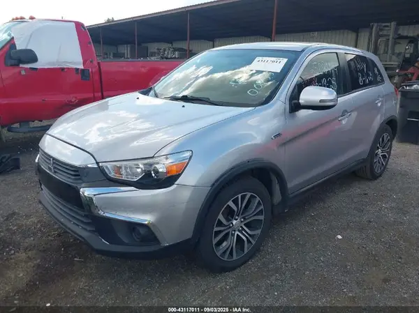 JA4AP3AU6HZ009354 2017 MITSUBISHI OUTLANDER - Image 2