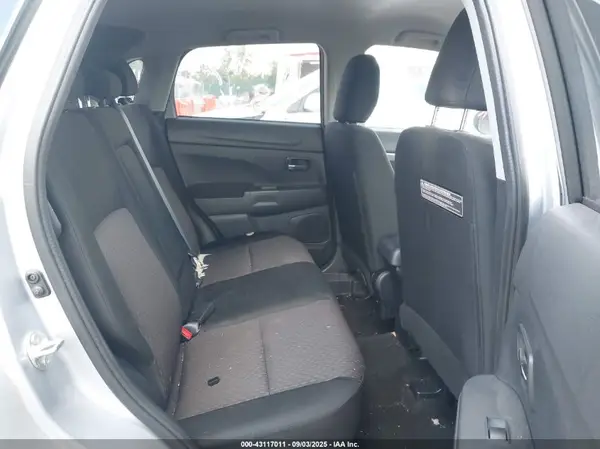 JA4AP3AU6HZ009354 2017 MITSUBISHI OUTLANDER - Image 8
