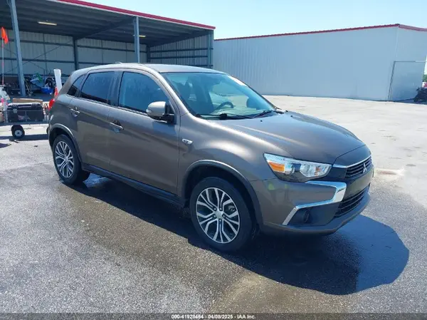 JA4AP3AU6HZ010827 2017 MITSUBISHI OUTLANDER - Image 1