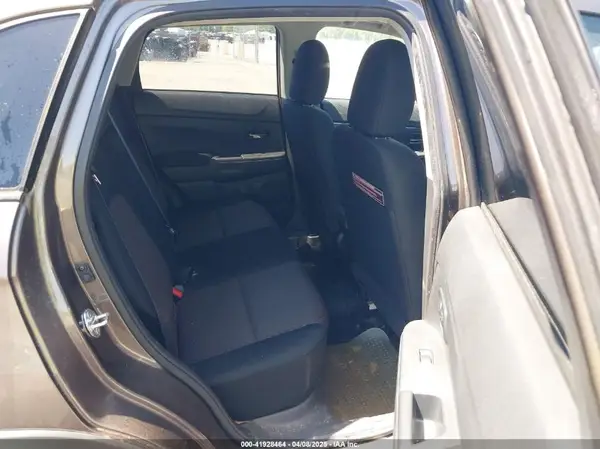 JA4AP3AU6HZ010827 2017 MITSUBISHI OUTLANDER - Image 8