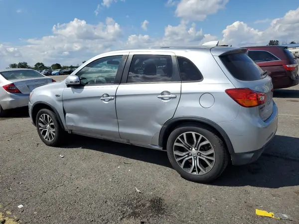 JA4AP3AU6HZ012965 2017 MITSUBISHI OUTLANDER - Image 2