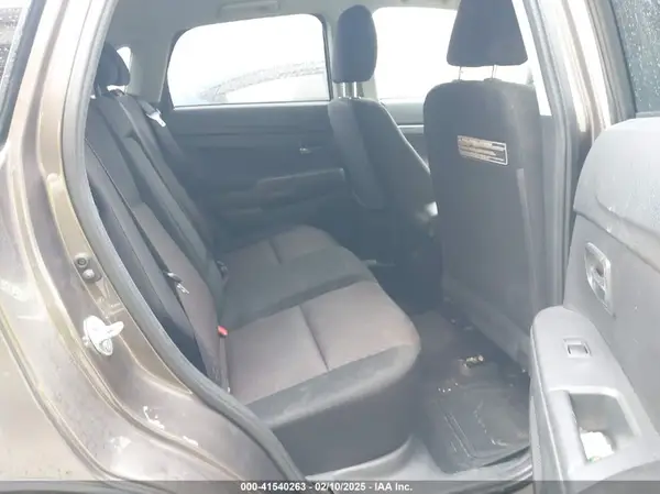 JA4AP3AU6HZ017339 2017 MITSUBISHI OUTLANDER - Image 8
