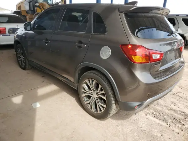 JA4AP3AU6HZ018720 2017 MITSUBISHI OUTLANDER - Image 2