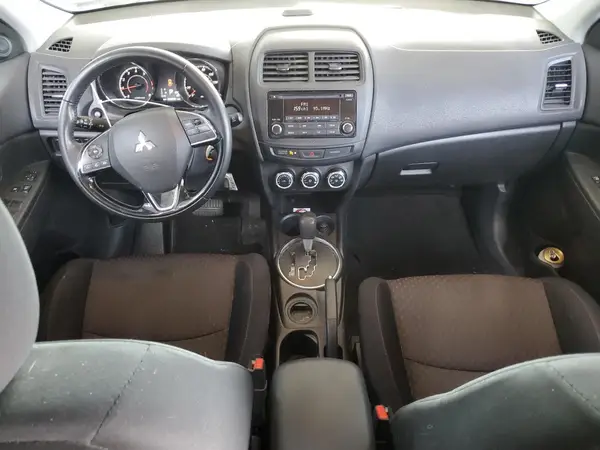 JA4AP3AU6HZ018720 2017 MITSUBISHI OUTLANDER - Image 8
