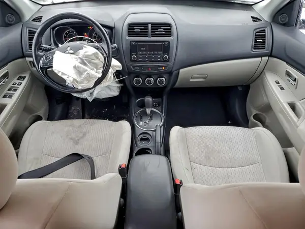 JA4AP3AU6HZ020256 2017 MITSUBISHI OUTLANDER - Image 8