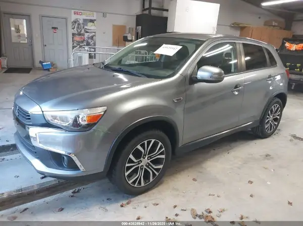 JA4AP3AU6HZ022394 2017 MITSUBISHI OUTLANDER - Image 2