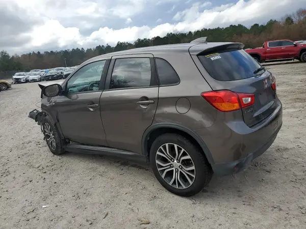 JA4AP3AU6HZ023013 2017 MITSUBISHI OUTLANDER - Image 2