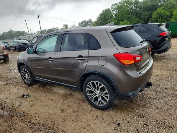 JA4AP3AU6HZ028907 2017 MITSUBISHI OUTLANDER - Image 2