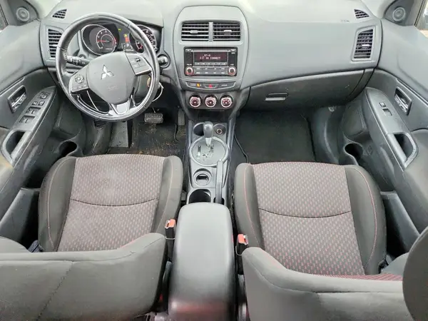 JA4AP3AU6HZ028907 2017 MITSUBISHI OUTLANDER - Image 8