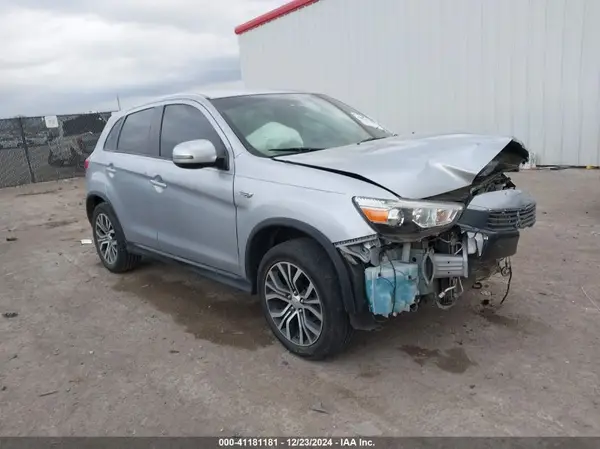 JA4AP3AU6HZ042029 2017 MITSUBISHI OUTLANDER - Image 1