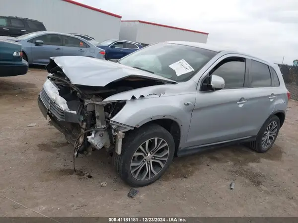 JA4AP3AU6HZ042029 2017 MITSUBISHI OUTLANDER - Image 2