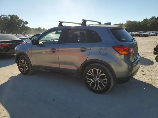 JA4AP3AU6HZ044556 2017 MITSUBISHI OUTLANDER - Image 2