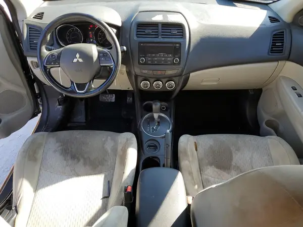 JA4AP3AU6HZ044556 2017 MITSUBISHI OUTLANDER - Image 8