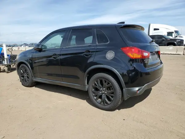 JA4AP3AU6HZ046985 2017 MITSUBISHI OUTLANDER - Image 2