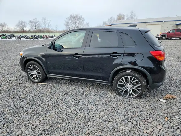 JA4AP3AU6HZ048879 2017 MITSUBISHI OUTLANDER - Image 2