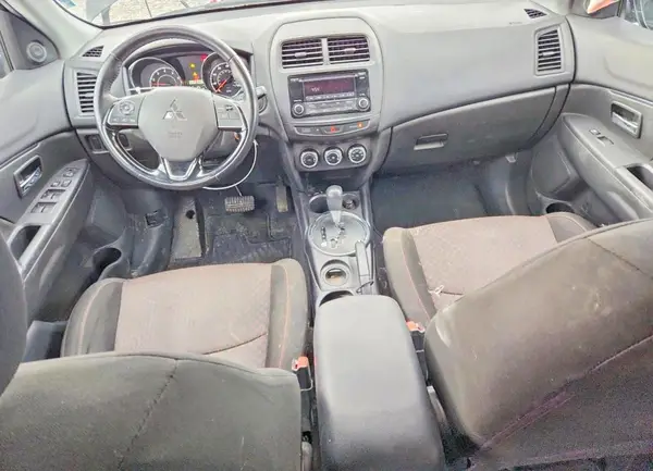 JA4AP3AU6HZ048879 2017 MITSUBISHI OUTLANDER - Image 8