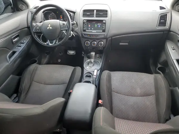 JA4AP3AU6HZ053046 2017 MITSUBISHI OUTLANDER - Image 8