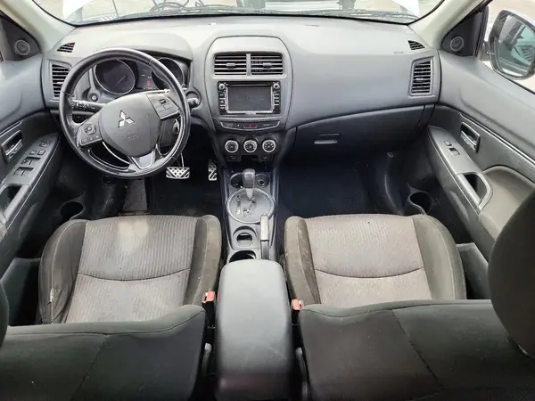 JA4AP3AU6HZ053256 2017 MITSUBISHI OUTLANDER - Image 8