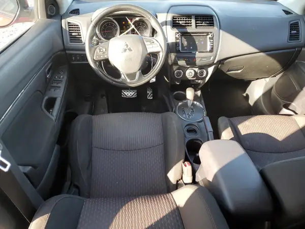 JA4AP3AU6HZ056836 2017 MITSUBISHI OUTLANDER - Image 8