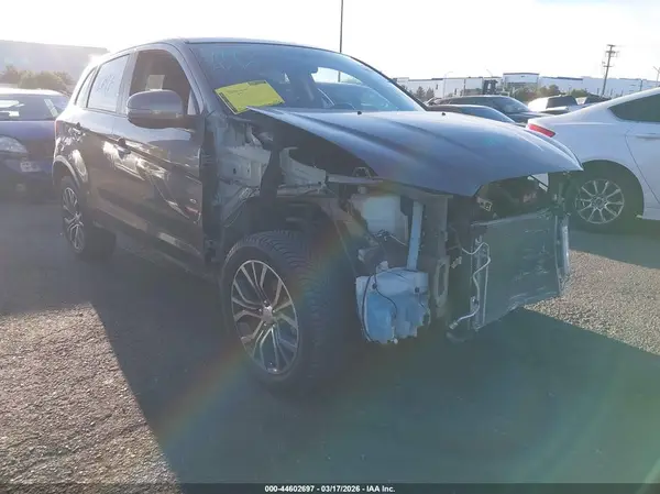 JA4AP3AU6HZ062037 2017 MITSUBISHI OUTLANDER - Image 1
