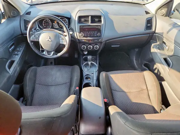 JA4AP3AU6HZ062216 2017 MITSUBISHI OUTLANDER - Image 8