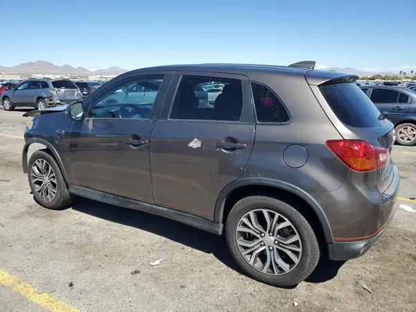 JA4AP3AU6HZ062233 2017 MITSUBISHI OUTLANDER - Image 2