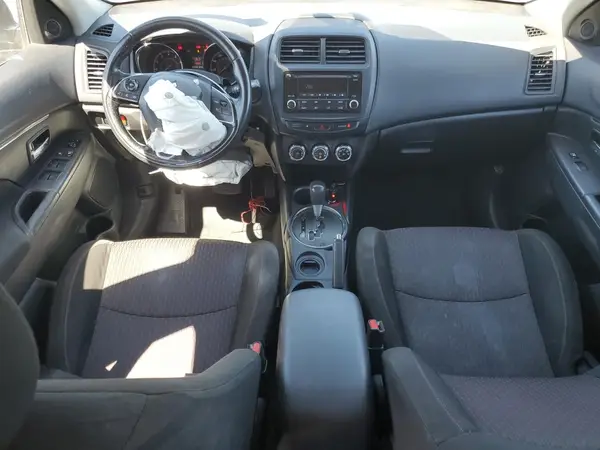 JA4AP3AU6HZ062233 2017 MITSUBISHI OUTLANDER - Image 8