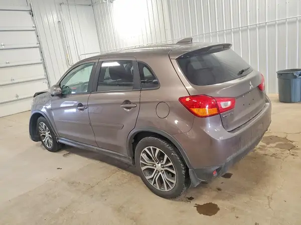 JA4AP3AU6HZ065097 2017 MITSUBISHI OUTLANDER - Image 2