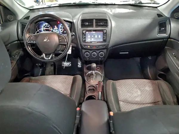 JA4AP3AU6HZ066914 2017 MITSUBISHI OUTLANDER - Image 8
