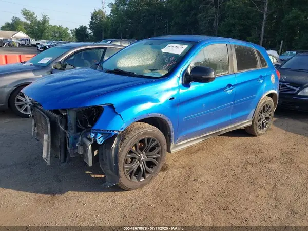 JA4AP3AU6HZ066945 2017 MITSUBISHI OUTLANDER - Image 2