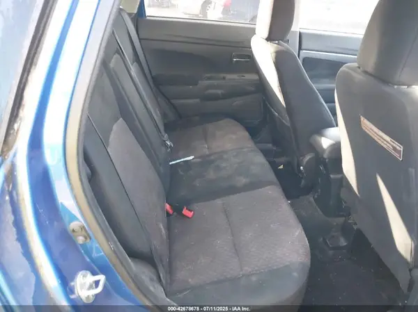 JA4AP3AU6HZ066945 2017 MITSUBISHI OUTLANDER - Image 8