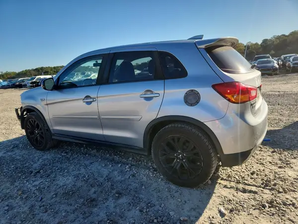 JA4AP3AU6HZ067495 2017 MITSUBISHI OUTLANDER - Image 2