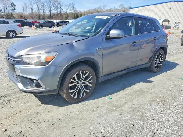 JA4AP3AU6JU004867 2018 MITSUBISHI OUTLANDER - Image 1
