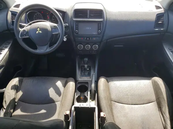 JA4AP3AU6JU004867 2018 MITSUBISHI OUTLANDER - Image 8
