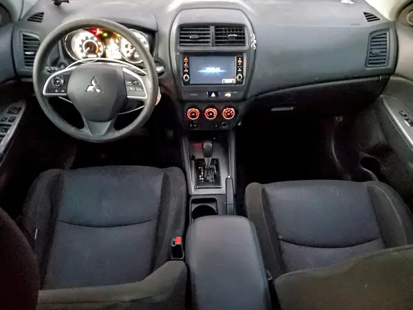 JA4AP3AU6JU008322 2018 MITSUBISHI OUTLANDER - Image 8