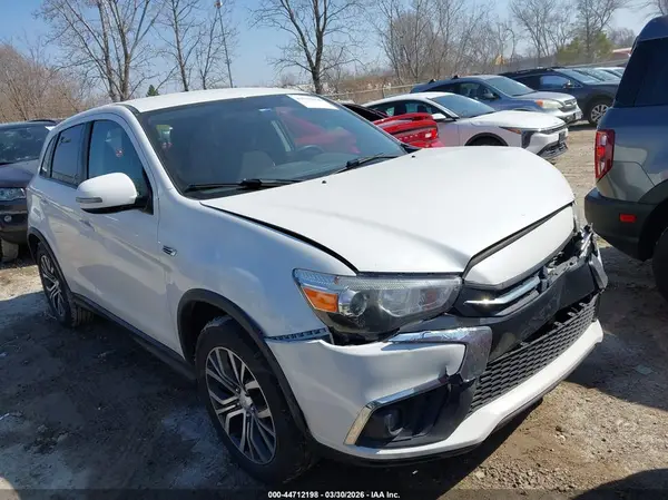 JA4AP3AU6JU016484 2018 MITSUBISHI OUTLANDER - Image 1