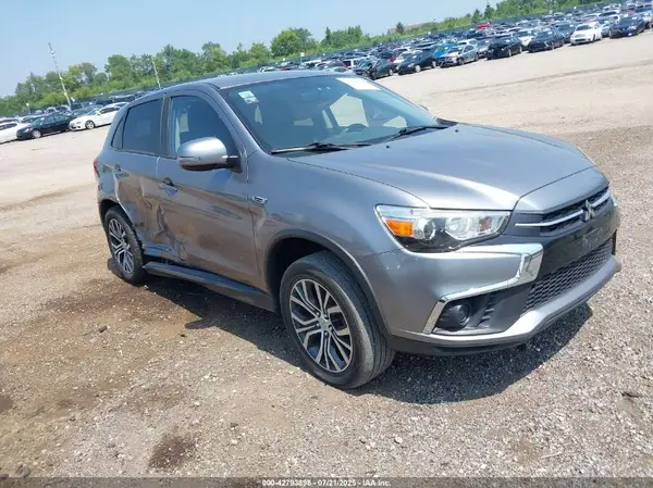 JA4AP3AU6JU018574 2018 MITSUBISHI OUTLANDER - Image 1
