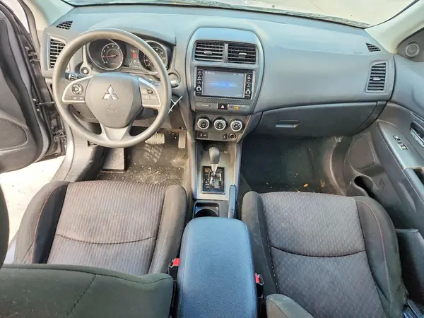 JA4AP3AU6JU023743 2018 MITSUBISHI OUTLANDER - Image 8