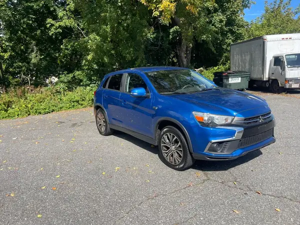 JA4AP3AU6JU02419 2018 MITSUBISHI OUTLANDER - Image 1