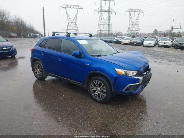 JA4AP3AU6JU024309 2018 MITSUBISHI OUTLANDER - Image 1