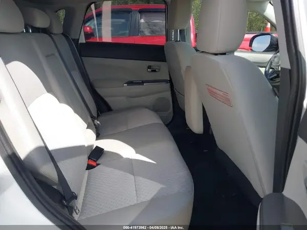 JA4AP3AU6JZ002345 2018 MITSUBISHI OUTLANDER - Image 8