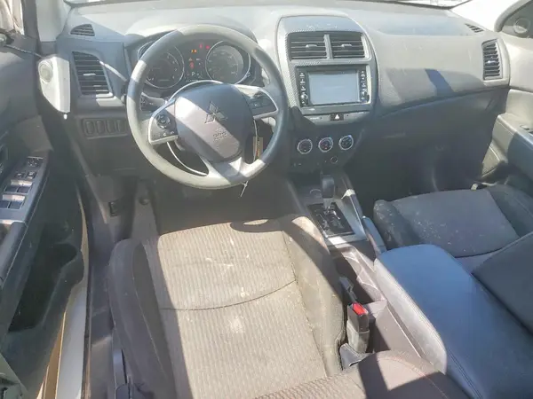 JA4AP3AU6JZ006489 2018 MITSUBISHI OUTLANDER - Image 8