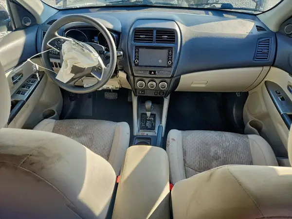JA4AP3AU6JZ011255 2018 MITSUBISHI OUTLANDER - Image 8
