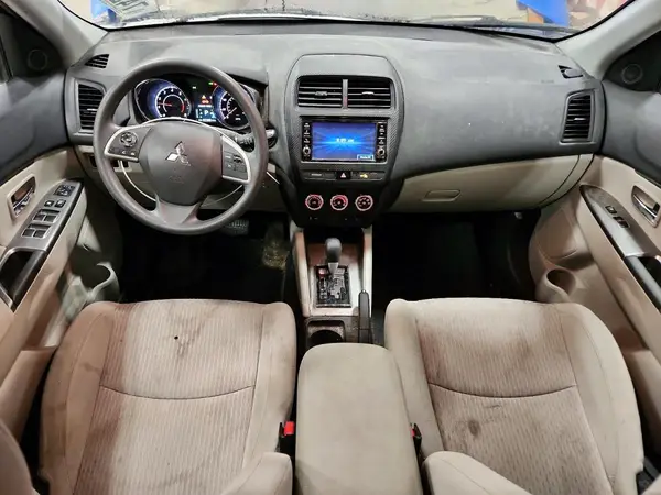 JA4AP3AU6JZ017928 2018 MITSUBISHI OUTLANDER - Image 8
