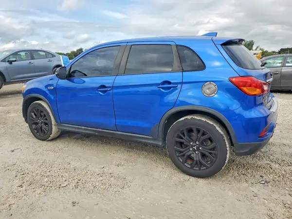 JA4AP3AU6JZ022417 2018 MITSUBISHI OUTLANDER - Image 2