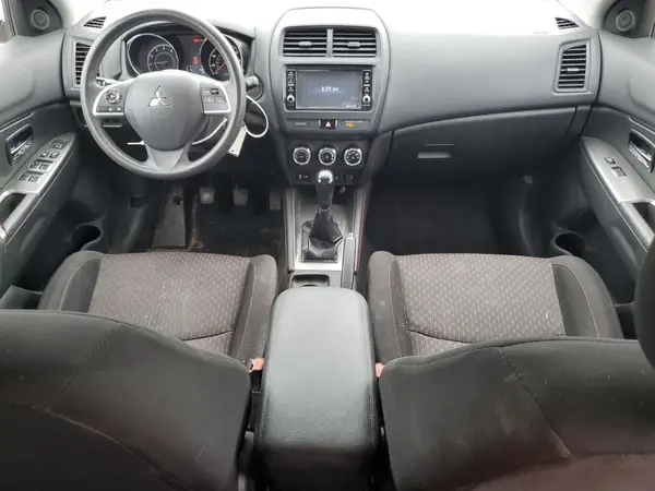 JA4AP3AU6JZ029934 2018 MITSUBISHI OUTLANDER - Image 8