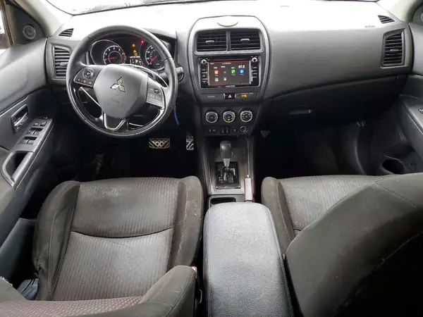 JA4AP3AU6JZ031358 2018 MITSUBISHI OUTLANDER - Image 8
