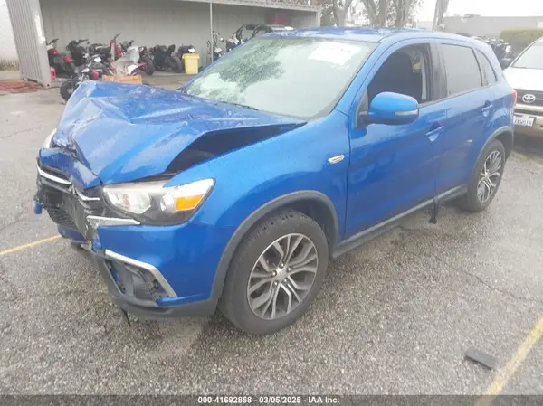 JA4AP3AU6KU002392 2019 MITSUBISHI OUTLANDER - Image 2